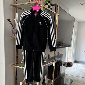 Adidas sport kids Black  suit size 7-8 xs